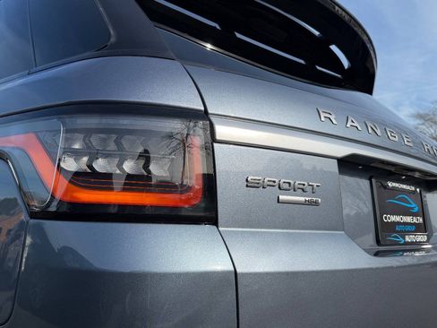 Used 2018 Land Rover Range Rover Sport HSE AWD/4WD image 15