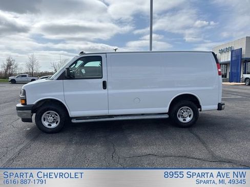 Used 2024 Chevrolet Express 2500 w/ Driver Convenience Package RWD image 6
