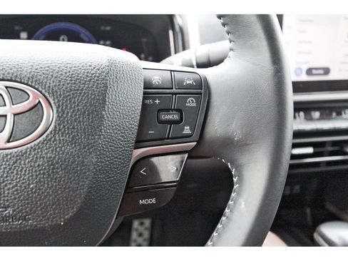 Used 2025 Toyota Camry SE w/ Convenience Package FWD image 25
