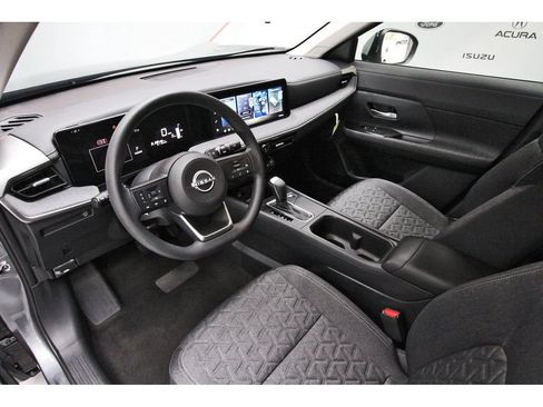 Used 2026 Nissan Kicks SV FWD image 12