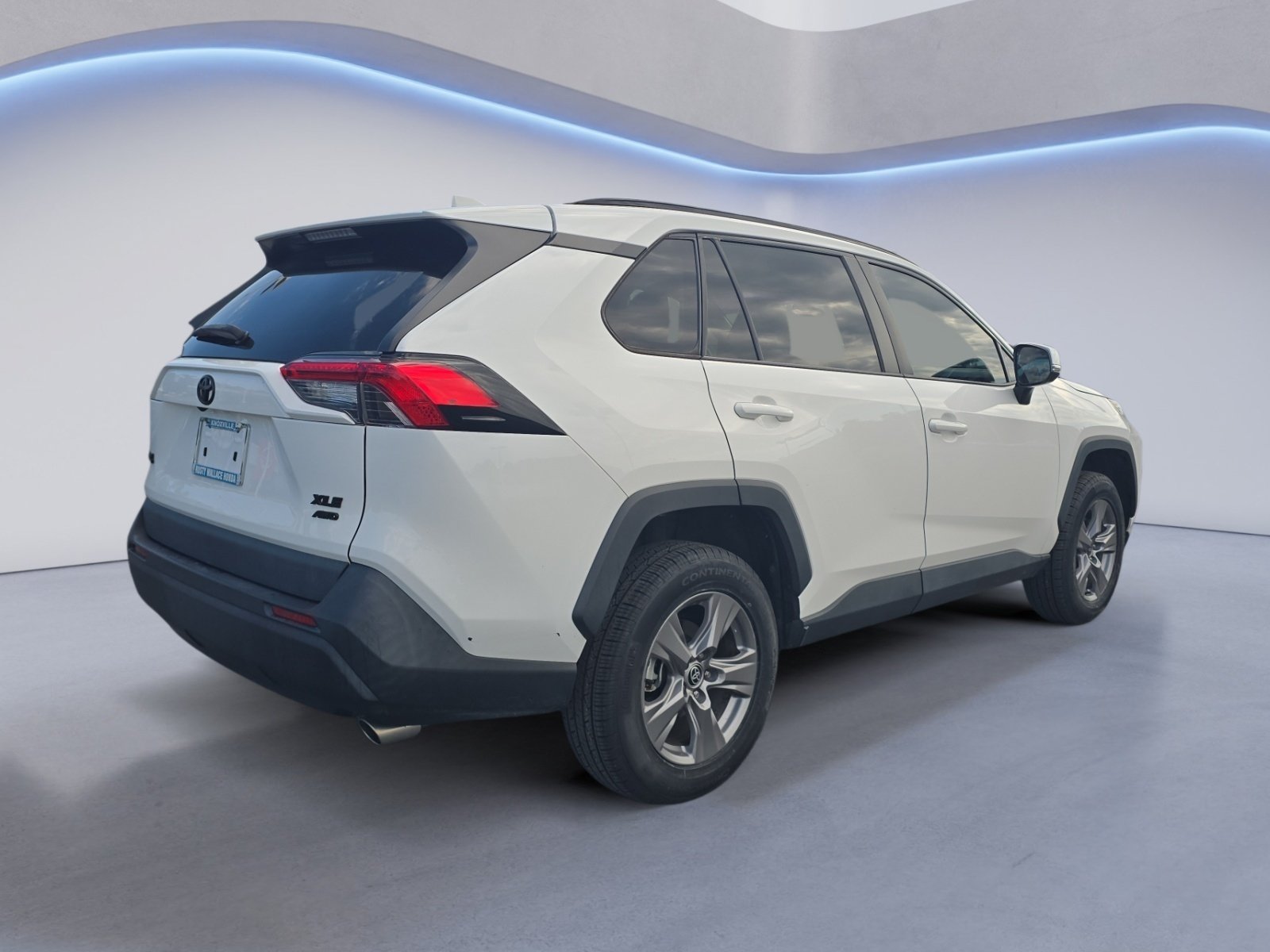 Used 2022 Toyota RAV4 XLE w/ Convenience Package AWD/4WD image 6