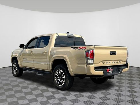 Used 2020 Toyota Tacoma TRD Sport AWD/4WD image 4