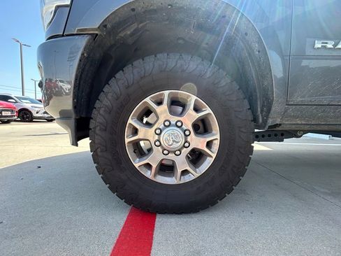 Used 2021 RAM 2500 Laramie AWD/4WD image 6
