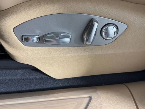 New 2026 Porsche Macan image 30