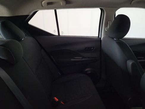 Used 2021 Nissan Kicks S FWD image 19