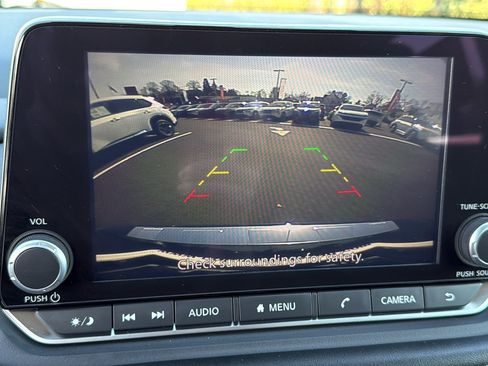 Certified 2025 Nissan Rogue SV image 14