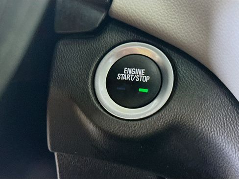 Used 2023 Chevrolet Equinox LT FWD image 21