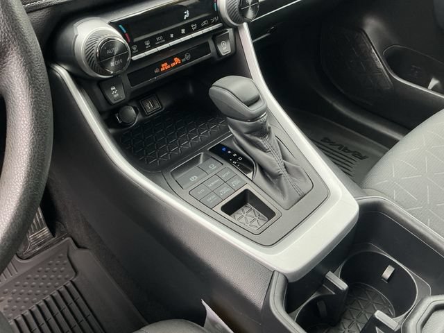 Used 2025 Toyota RAV4 XLE AWD/4WD image 18