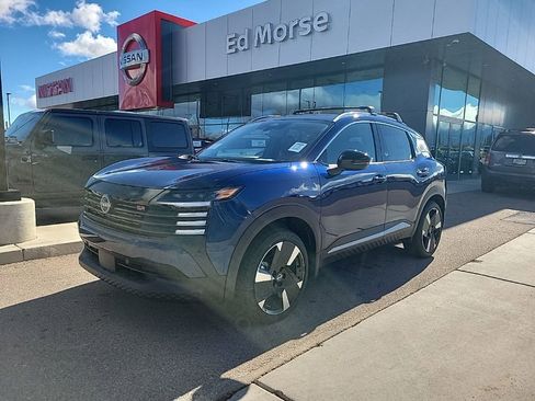 New 2026 Nissan Kicks SR w/ Cold Weather Package image 1