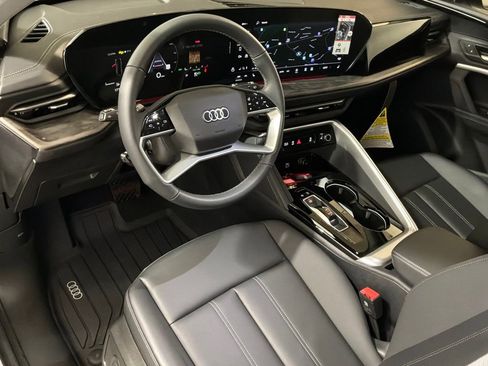 New 2025 Audi Q5 Premium image 17