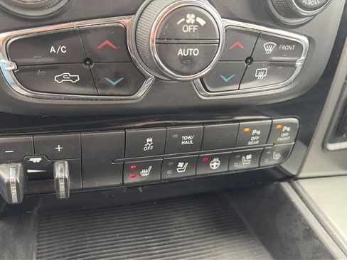 Used 2015 RAM 1500 Sport w/ Convenience Group image 45