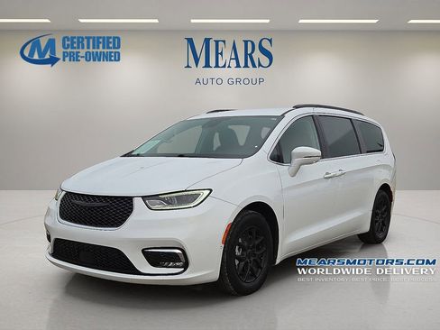Used 2022 Chrysler Pacifica Touring-L w/ Uconnect Theater Family Group image 1