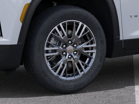 New 2026 Chevrolet Traverse LT FWD image 11