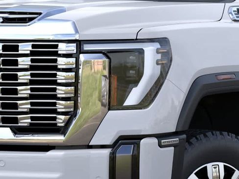 New 2026 GMC Sierra 2500 Denali w/ Denali Reserve Package AWD/4WD image 10