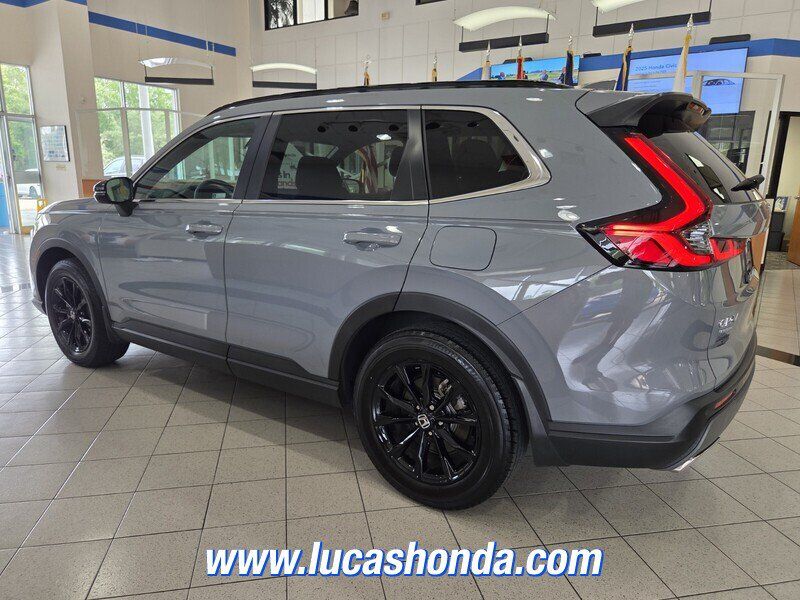 Used 2025 Honda CR-V Sport-L image 6