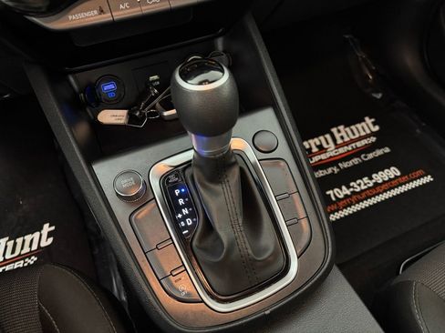 Used 2023 Hyundai Kona SEL image 19