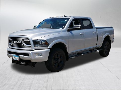 Used 2018 RAM 2500 Laramie w/ Sport Appearance Group AWD/4WD image 3