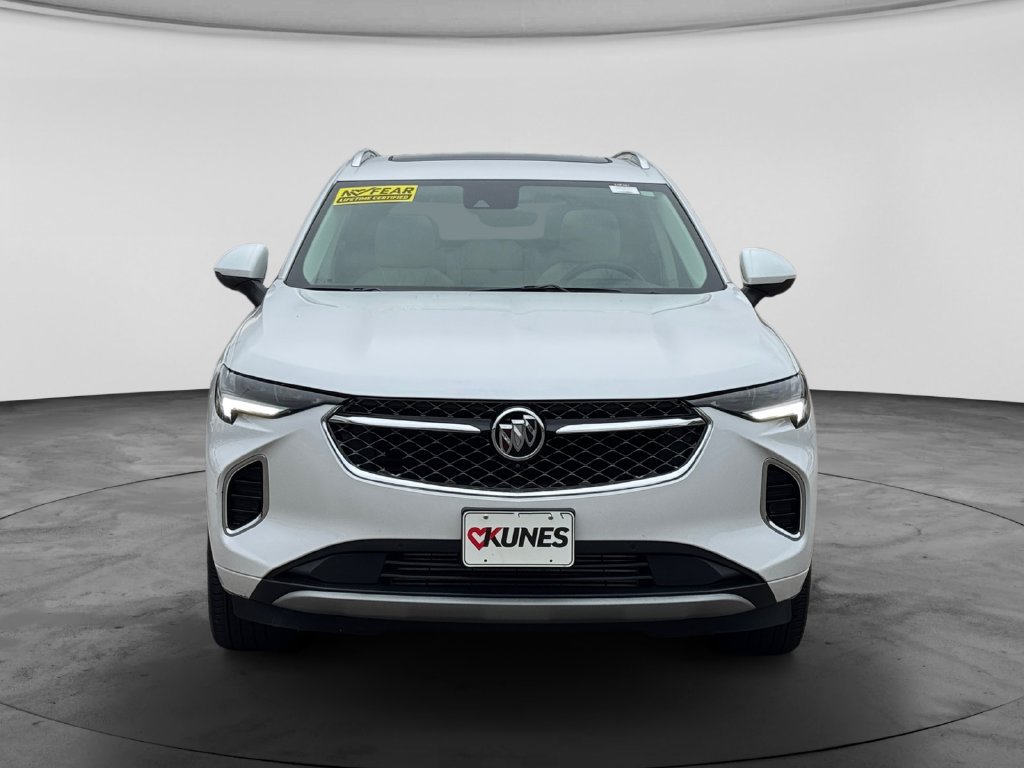 Used 2023 Buick Envision Avenir AWD/4WD image 2