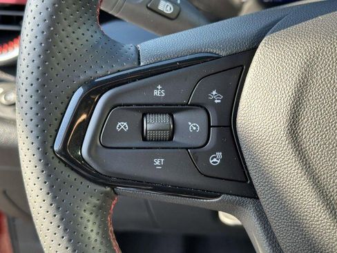 Used 2025 Chevrolet Trax RS image 23