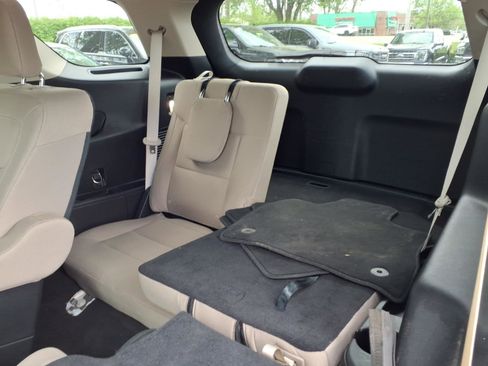 Used 2022 Ford Explorer XLT image 28