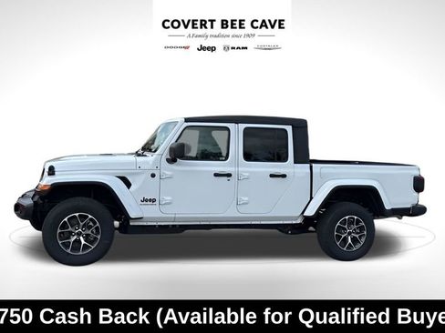 New 2026 Jeep Gladiator Sport image 4