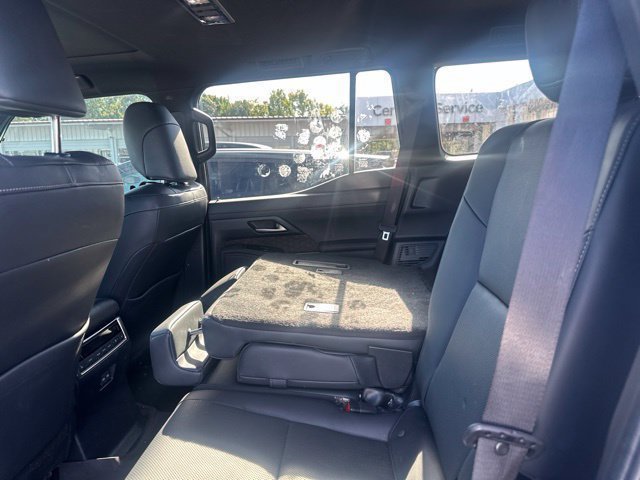 Used 2024 Lexus GX 550 w/ Cold Area Package AWD/4WD image 9