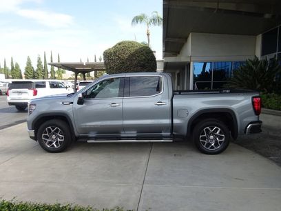 New 2026 GMC Sierra 1500 SLT w/ SLT Premium Package