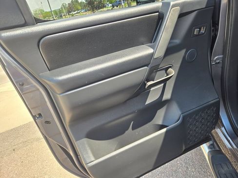 Used 2014 Nissan Titan SL w/ SL Moonroof Package RWD image 20