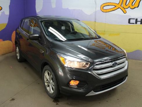 Used 2019 Ford Escape SE AWD/4WD image 2