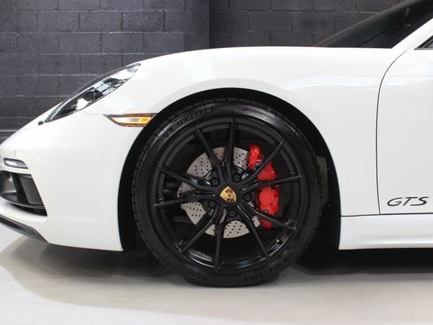 Used 2018 Porsche 718 Cayman GTS image 4