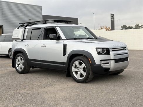 Used 2023 Land Rover Defender 110 S image 4