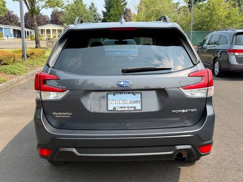 Used 2022 Subaru Forester Premium AWD/4WD image 6