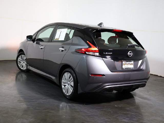 Used 2025 Nissan Leaf S FWD image 2