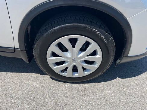Used 2016 Nissan Rogue S AWD/4WD image 11
