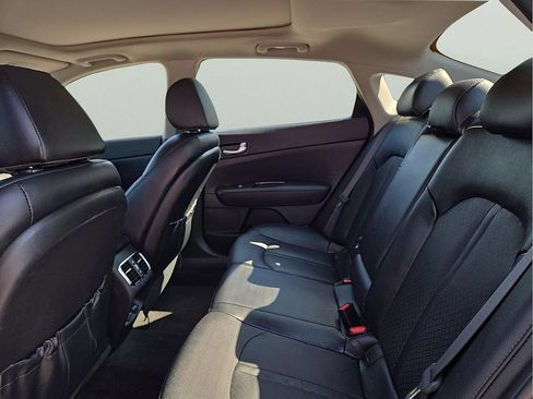 Used 2018 Kia Optima EX w/ Premium Package FWD image 10