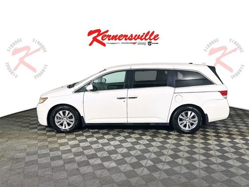 Used 2016 Honda Odyssey SE image 4