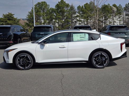 New 2026 Kia K4 GT-Line image 4