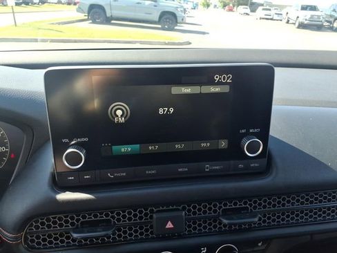 Used 2023 Honda HR-V Sport image 8