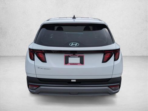 Certified 2026 Hyundai Tucson SE FWD image 8
