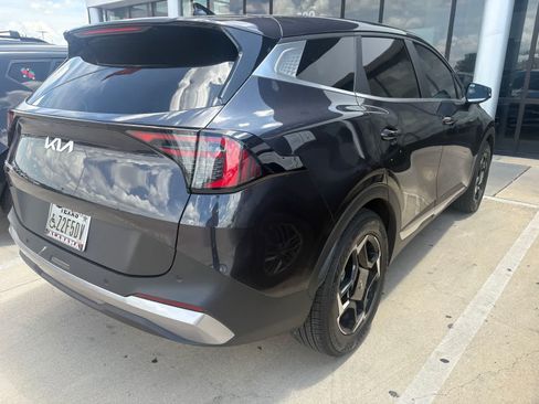 Certified 2026 Kia Sportage EX FWD image 4