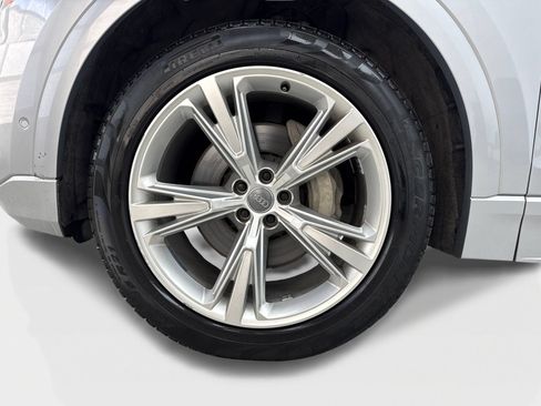 Used 2019 Audi Q8 Premium Plus w/ Premium Plus AWD/4WD image 51