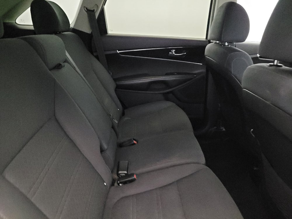 Used 2019 Kia Sorento AWD V6 image 19
