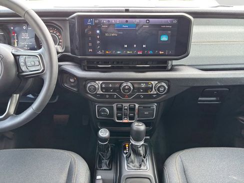 Certified 2025 Jeep Wrangler Unlimited Sport AWD/4WD image 16