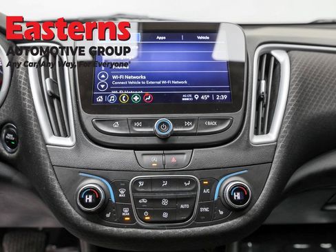 Used 2024 Chevrolet Malibu LT image 12