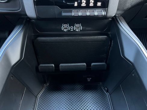 Used 2025 RAM 1500 Big Horn AWD/4WD image 22