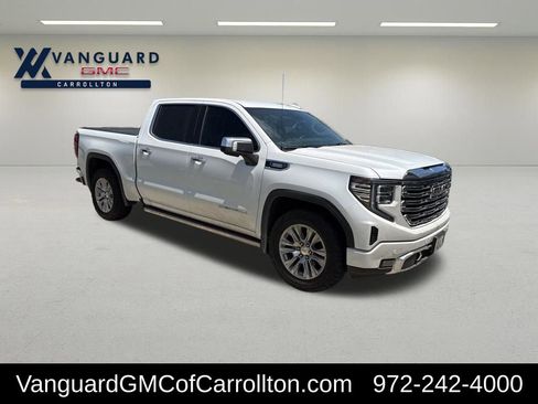 Used 2023 GMC Sierra 1500 Denali w/ Technology Package AWD/4WD image 1