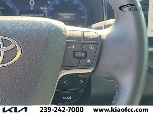 Used 2025 Toyota Camry XLE FWD image 26