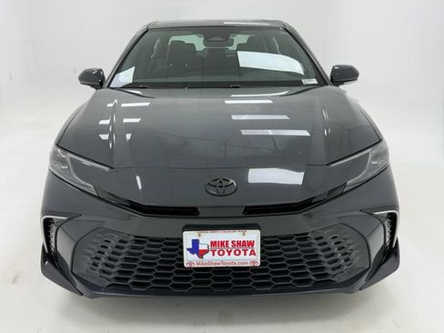 Used 2025 Toyota Camry XSE FWD image 3
