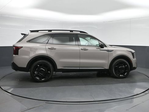 Used 2025 Kia Sorento SX AWD/4WD image 8