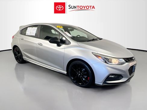 Used 2018 Chevrolet Cruze LT w/ Redline Edition FWD image 1
